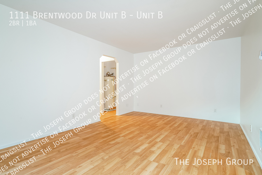 1111 BRENTWOOD DR