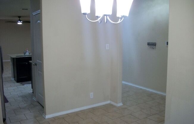 Great House in the Converse area!