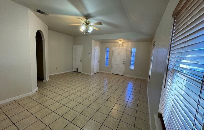 2 beds, 2 baths, $1,400