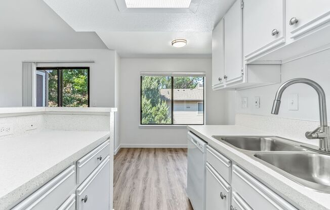 1 bed, 1 bath, 570 sqft, $1,425, Unit 1006-203