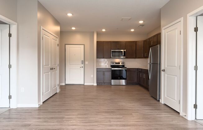 1 bed, 1 bath, 879 sqft, $1,730, Unit 4 - 212