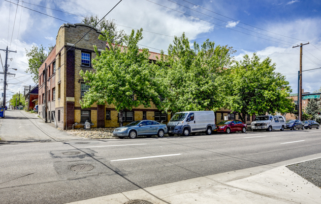 Studio, 1 bath, $1,175