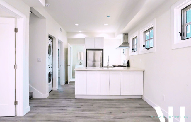 Gorgeous Newly Built 5 Bedroom Near USC!