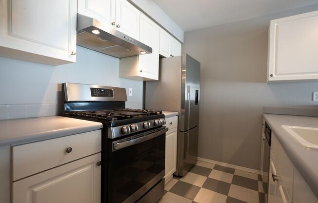 520 2nd Ave W  405