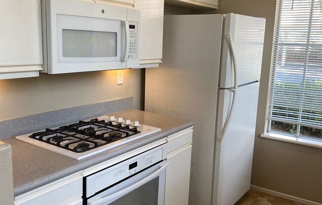 2 Bed/2 Bath Condo in Martinique Complex - Carmel Valley