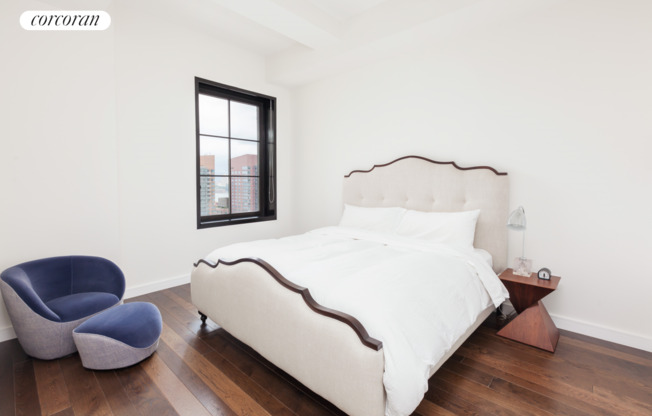 425 W 50 ST