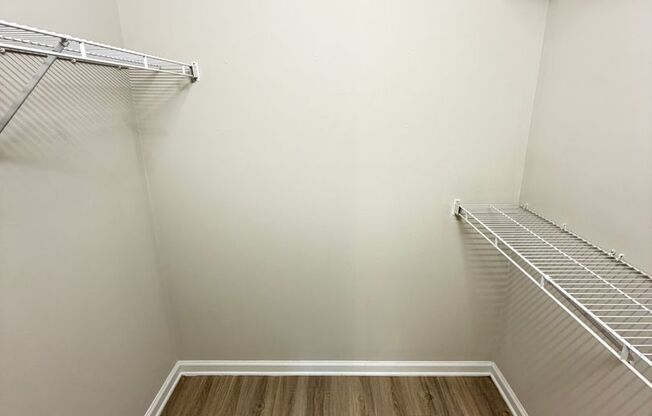 2 beds, 2 baths, 1,055 sqft, $1,200, Unit 5338