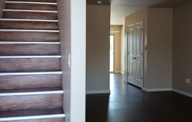 2 beds, 1.5 baths, 1,047 sqft, $1,395, Unit Unit 19