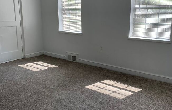 2 beds, 1 bath, 642 sqft, $1,095, Unit 504