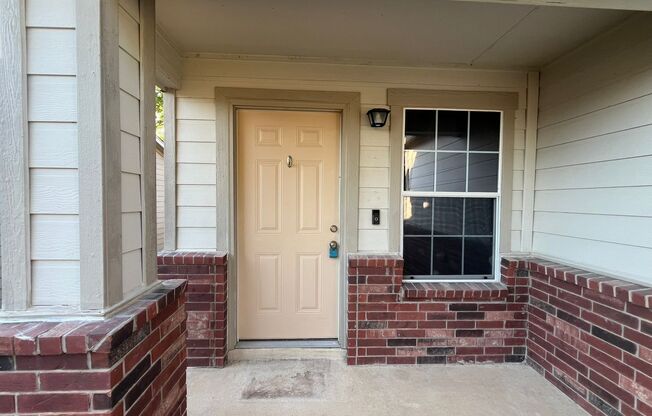 3 beds, 2 baths, $1,500