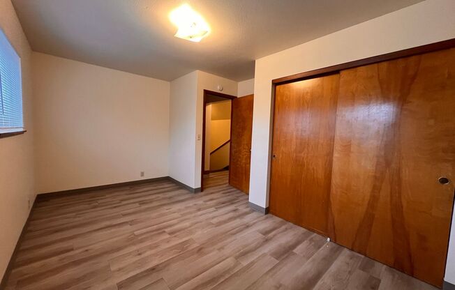 2 beds, 1 bath, $1,495, Unit 518397 - 3506B NE 54th St