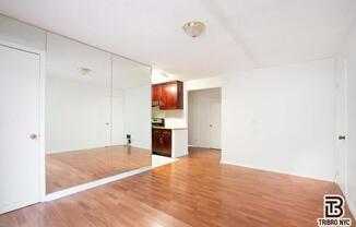 3 beds, 1 bath, $3,175, Unit 2A