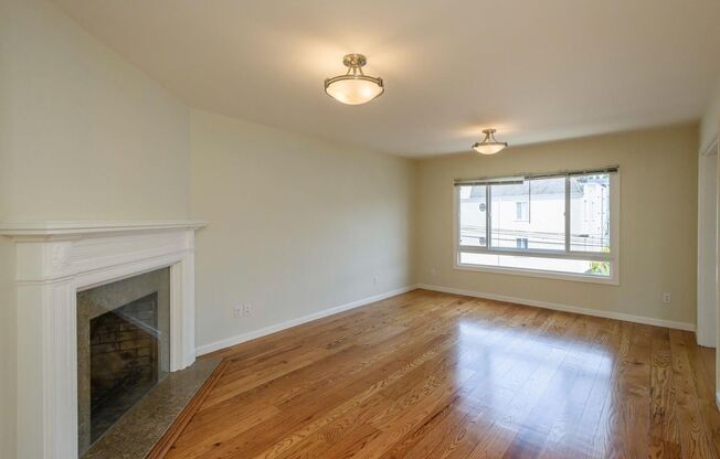 2 beds, 1 bath, $3,695