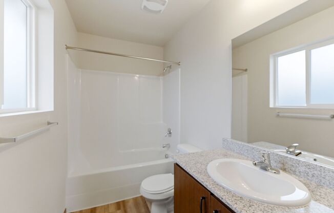 2 beds, 2 baths, 952 sqft, $1,595, Unit 1913-201