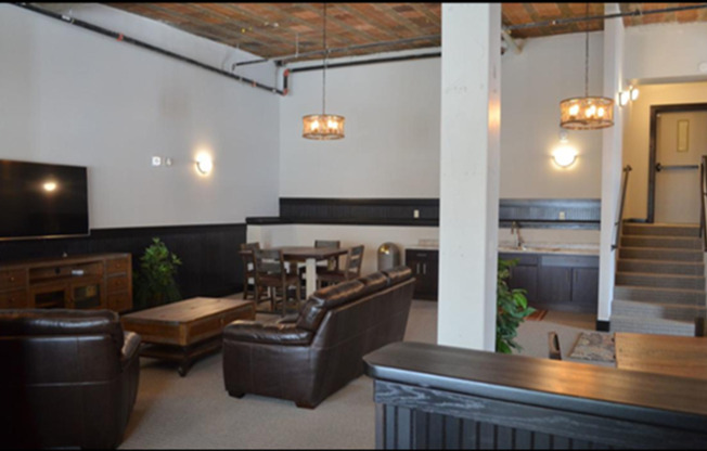 1 bed, 1 bath, 735 sqft, $1,097, Unit 121