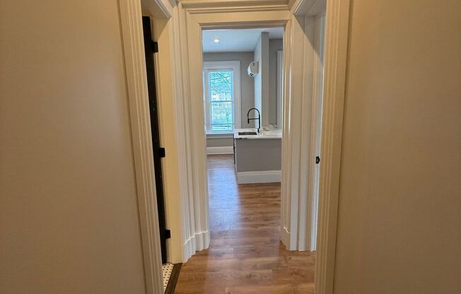 1 bed, 1 bath, 800 sqft, $1,500, Unit 104
