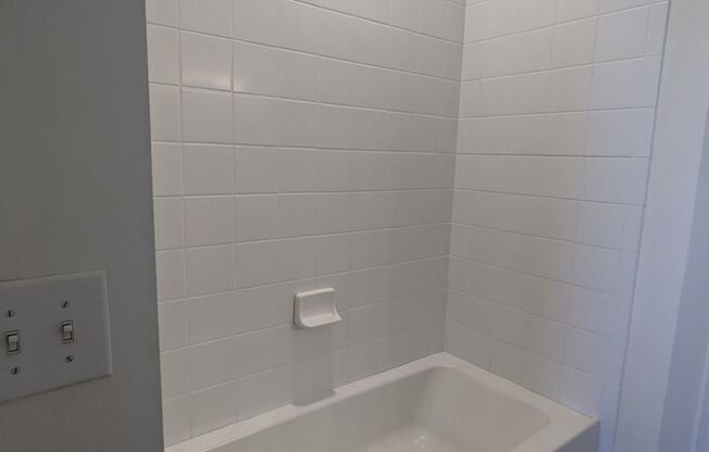 2 beds, 2 baths, 1,167 sqft, $1,902, Unit RES-401