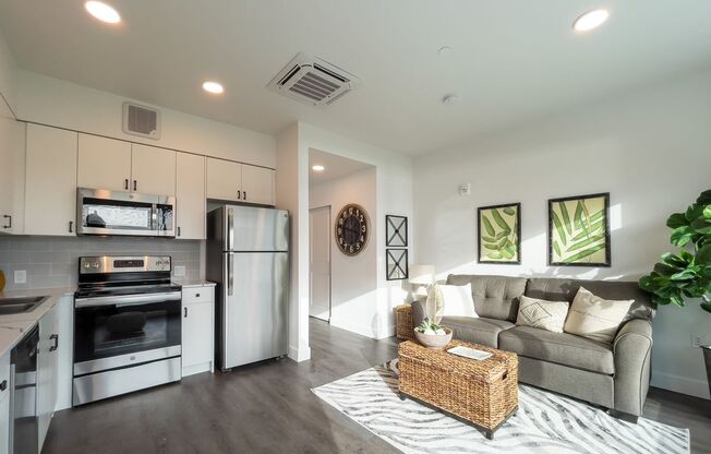 Studio, 1 bath, 346 sqft, $1,595, Unit 410-511