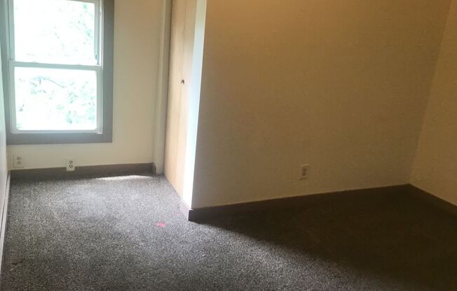 3312-14 W Mt Vernon Ave
