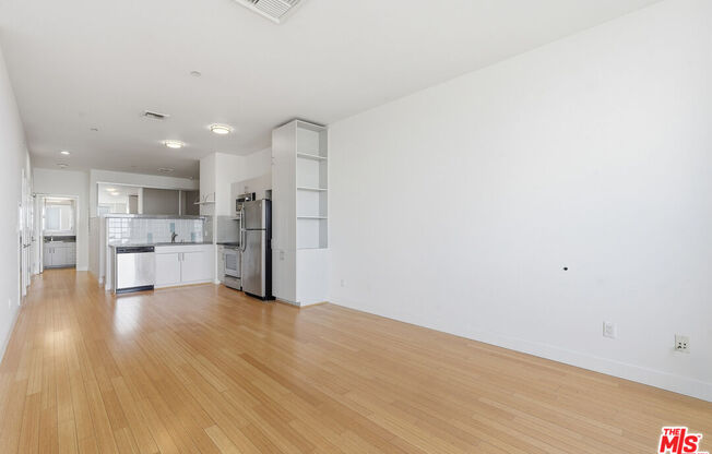 1 bed, 1 bath, 710 sqft, $2,400, Unit 1609
