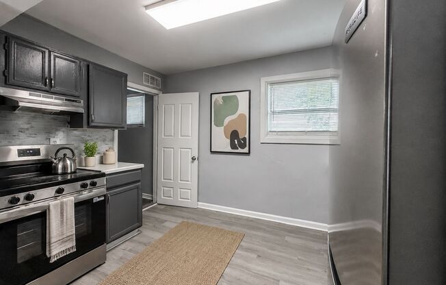 2 beds, 1 bath, 825 sqft, $1,250, Unit 1015-4
