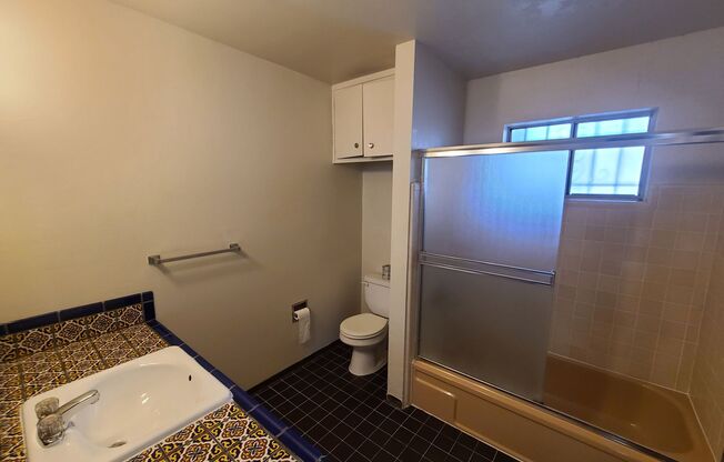 1 bed, 1 bath, $2,000, Unit Unit # 202