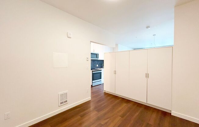 1 bed, 1 bath, 575 sqft, $2,015, Unit 504