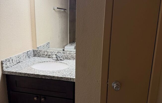 1 bed, 1 bath, 682 sqft, $925, Unit 116