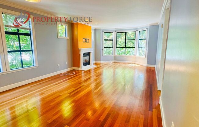 Beautiful 2 Bed 2 bath Available with great amenities!