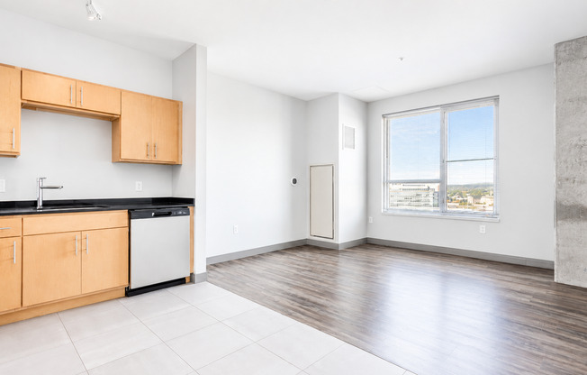 Studio, 1 bath, 477 sqft, $1,425, Unit 1201