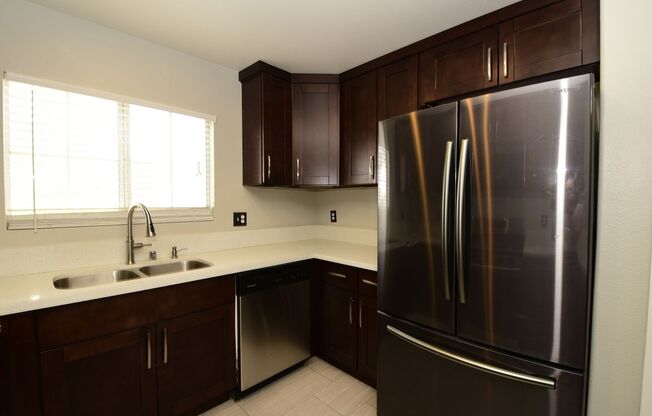Live In The Heart Of Summerlin 2 Bed 2 Bath Condo!