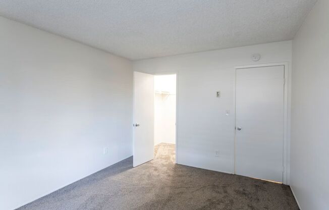 1 bed, 1 bath, 700 sqft, $1,695, Unit 32
