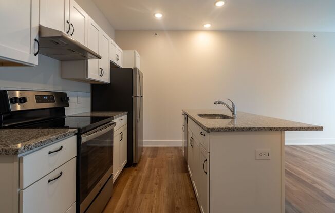 1 bed, 1 bath, 579 sqft, $1,400, Unit 24