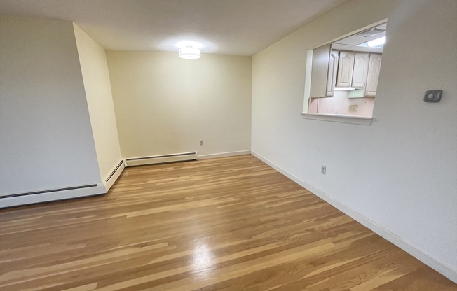 1 bed, 1 bath, 575 sqft, $2,000, Unit 19