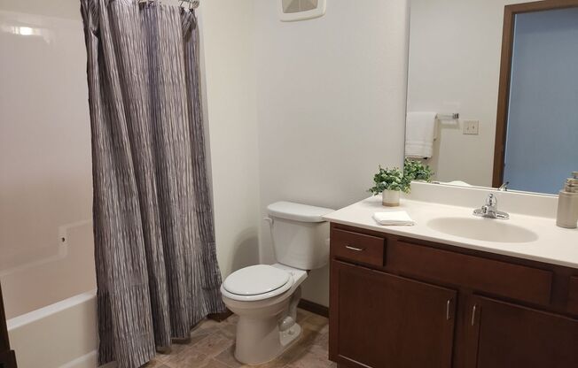 2 beds, 2 baths, 1,058 sqft, $1,475, Unit 810-113