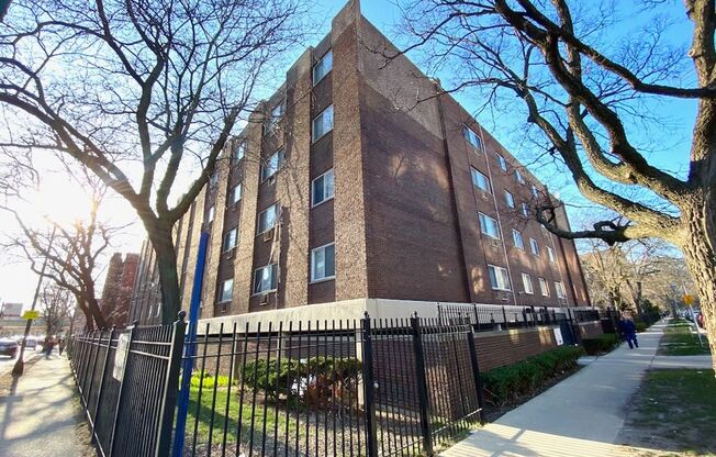 1 bed, 1 bath, $1,495, Unit 321