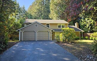 Beautiful 4-Bedroom Home in Bellevue's Heart