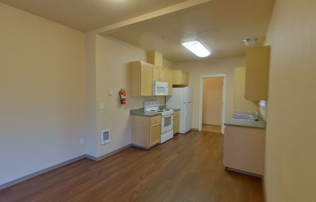 2 beds, 1.5 baths, $1,650, Unit 2