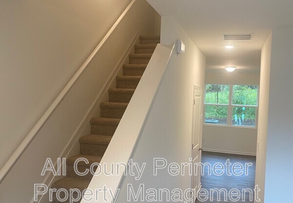 1117 UN PACIFIC WAY 