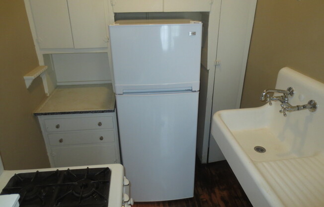 Studio, 1 bath, 520 sqft, $685, Unit T3