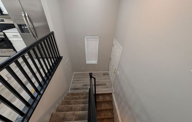 SPLIT LEVEL HOME IN NORTHWEST LAS VEGAS FOR RENT