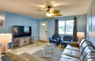 3 beds, 2 baths, $2,289