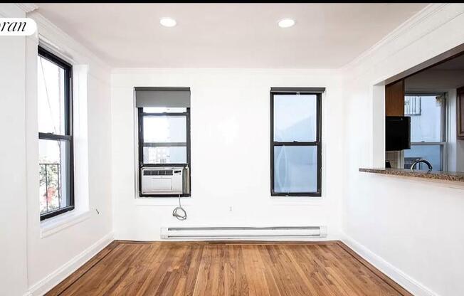 884 BEDFORD AVE