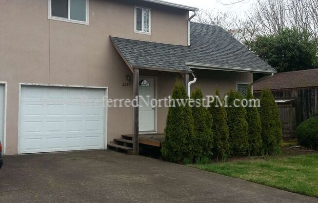 2233 MONTEREY LN