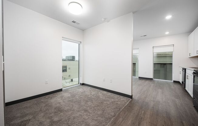 Studio, 1 bath, 427 sqft, $1,060, Unit 801