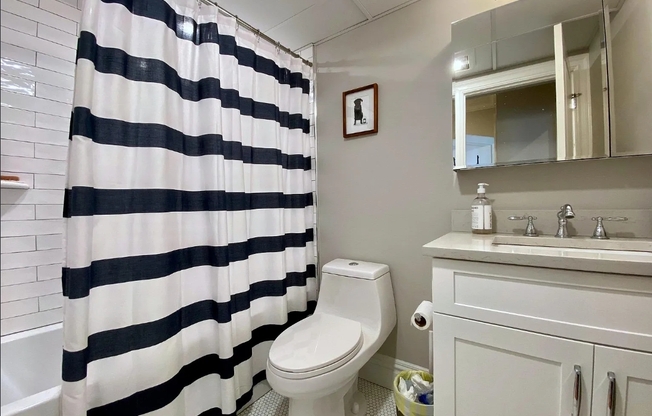 4 beds, 2 baths, 1,765 sqft, $6,300, Unit 15-1