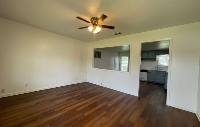 AVAILABLE NOW 3 BEDROOM 2 BATH HOUSE IN BURLESON