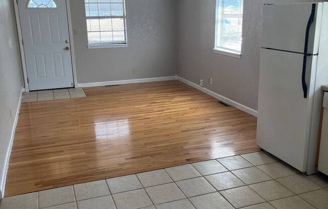 2 beds, 1 bath, $900