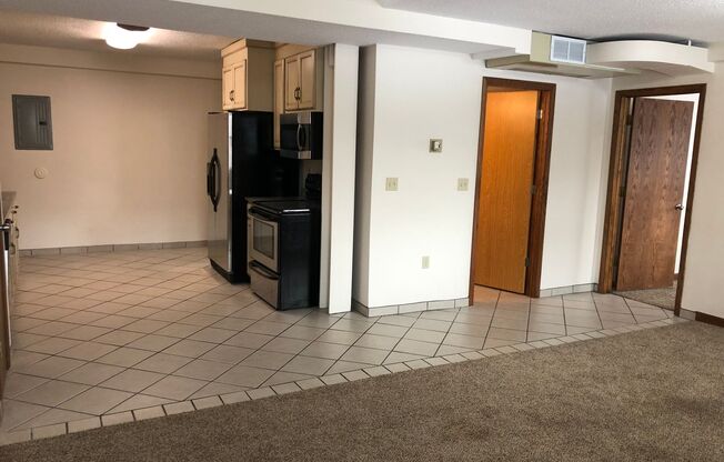 2 beds, 1 bath, $1,075, Unit 260