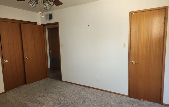 3 beds, 2 baths, $1,900